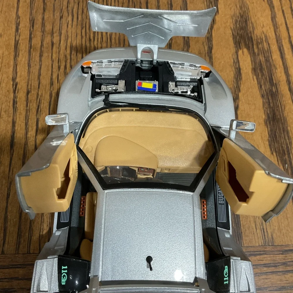 Bugatti Eb Die Cast Model Car with Black Undercarriage 1/18